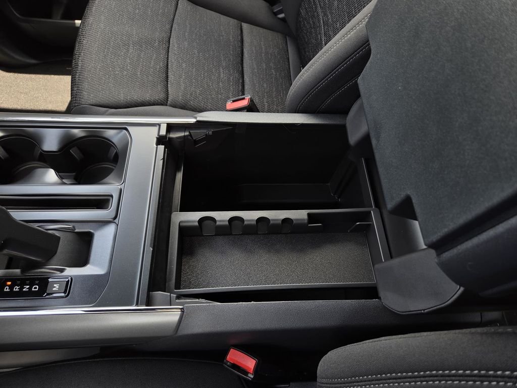 New 2026 Oxford White Ford XLT image 36