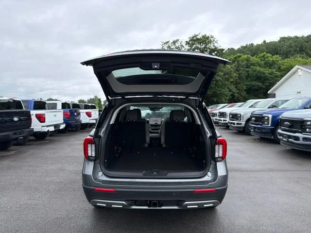 New 2026 Carbonized Gray Metallic Ford Active image 50