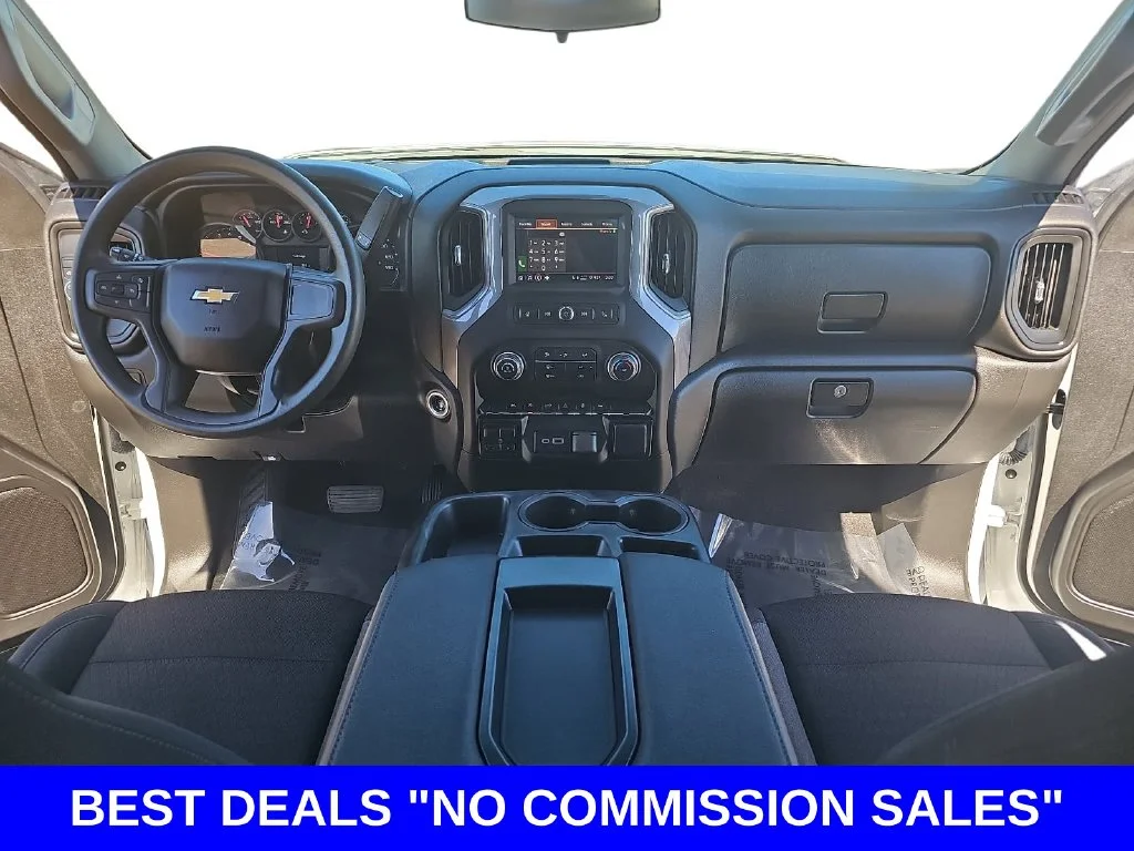 Used 2024 White Chevrolet Custom image 9