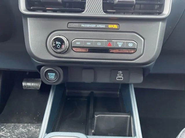 New 2026 Oxford White Ford XLT image 31