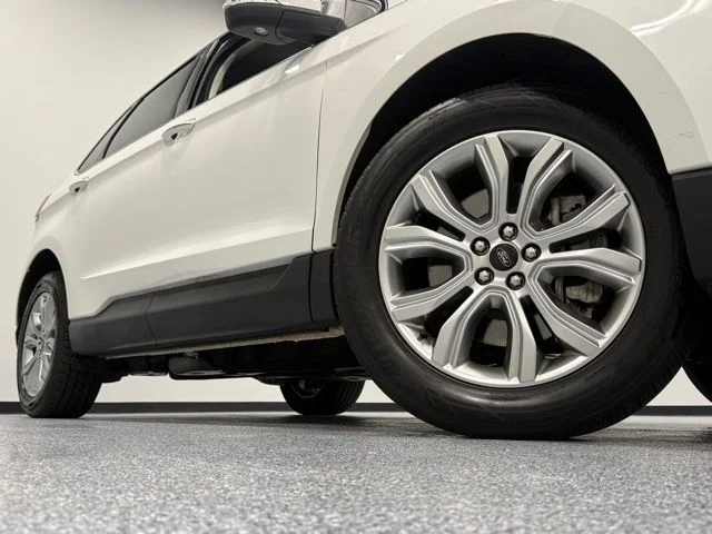 Used 2024 White Ford Titanium image 3