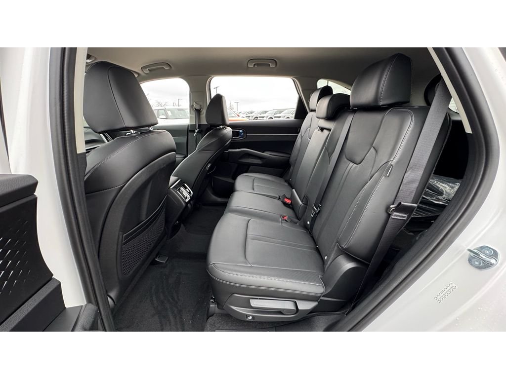 New 2026 Glacial White Pearl Kia S image 25