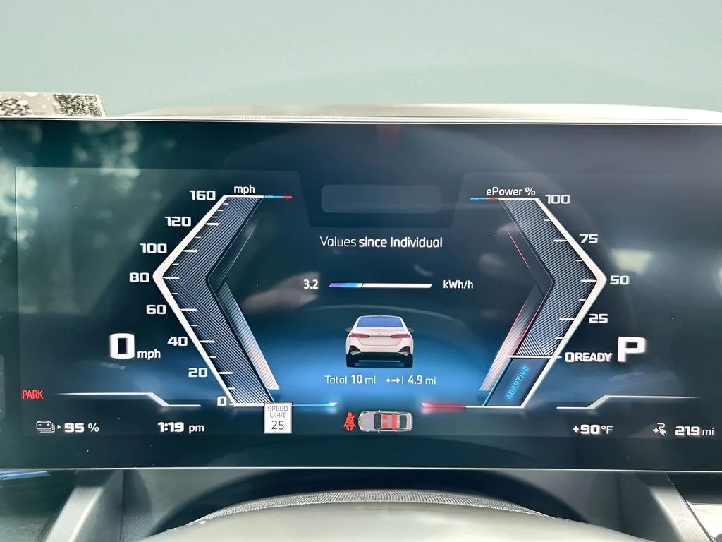 2025 BMW i5 M60 - Photo 19