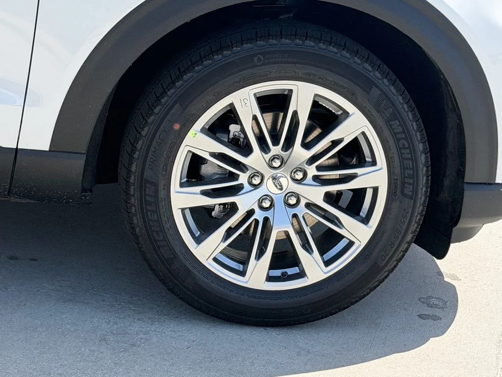 New 2027 Star White Metallic Tri-Coat Ford Platinum™ image 9