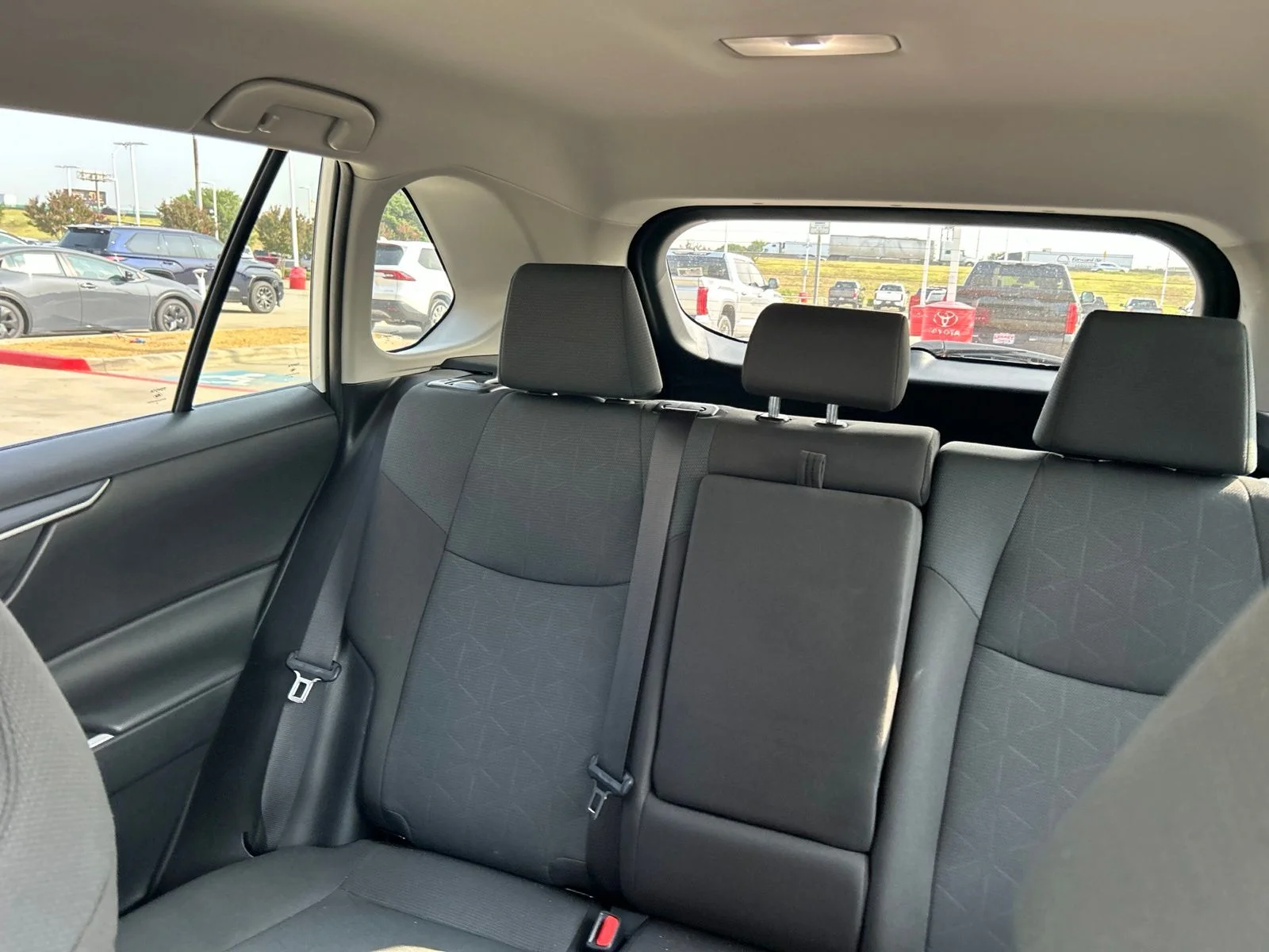 Used 2025 White Toyota XLE image 25