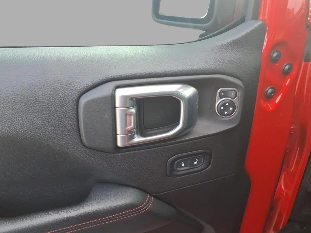 Used 2021 Red Jeep Unlimited Rubicon image 15