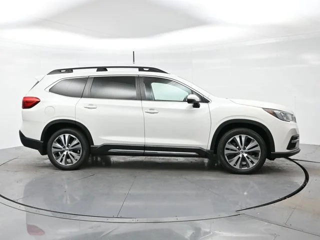 Used 2019 Crystal White Pea Subaru Limited image 8