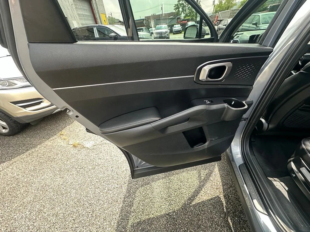 Used 2024 Silver Kia S image 28