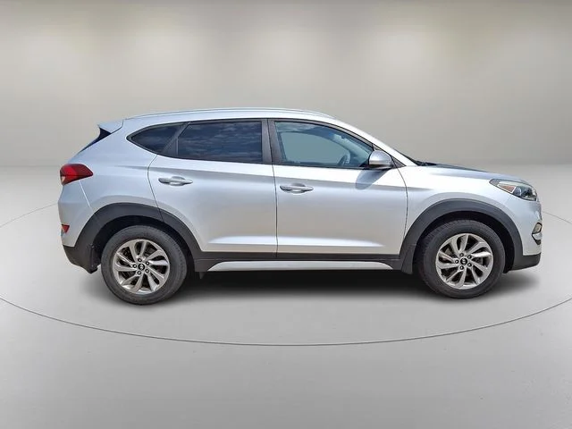 Used 2018 Silver Hyundai SEL image 12