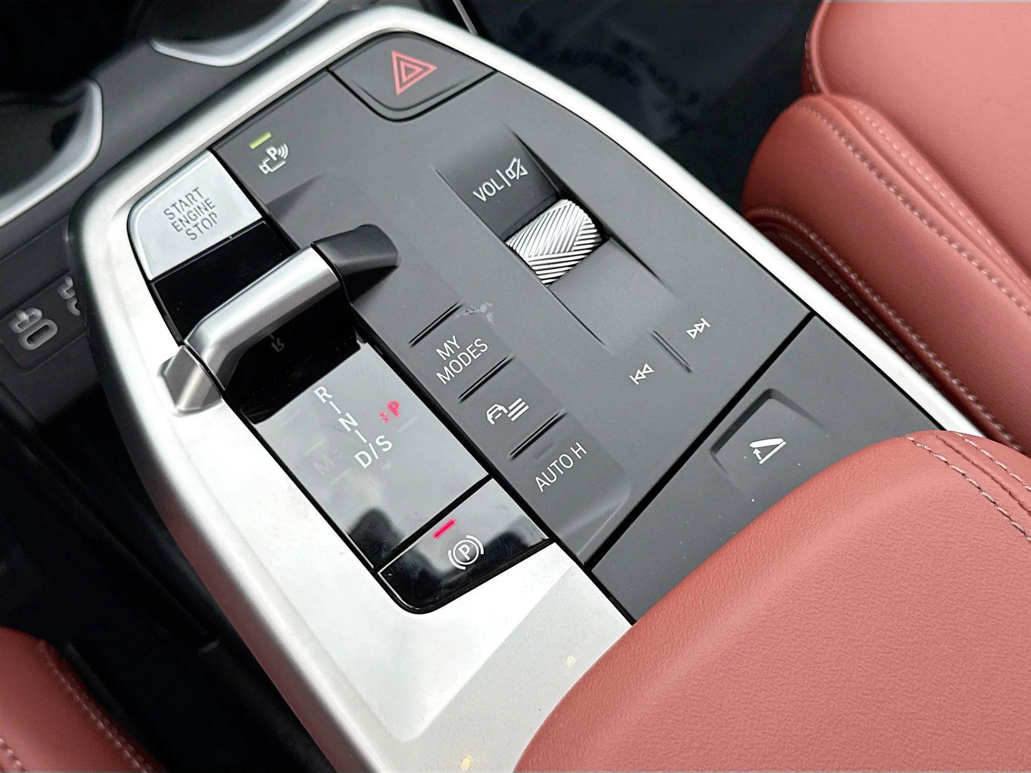 New 2026 Alpine White BMW xDrive28i image 28