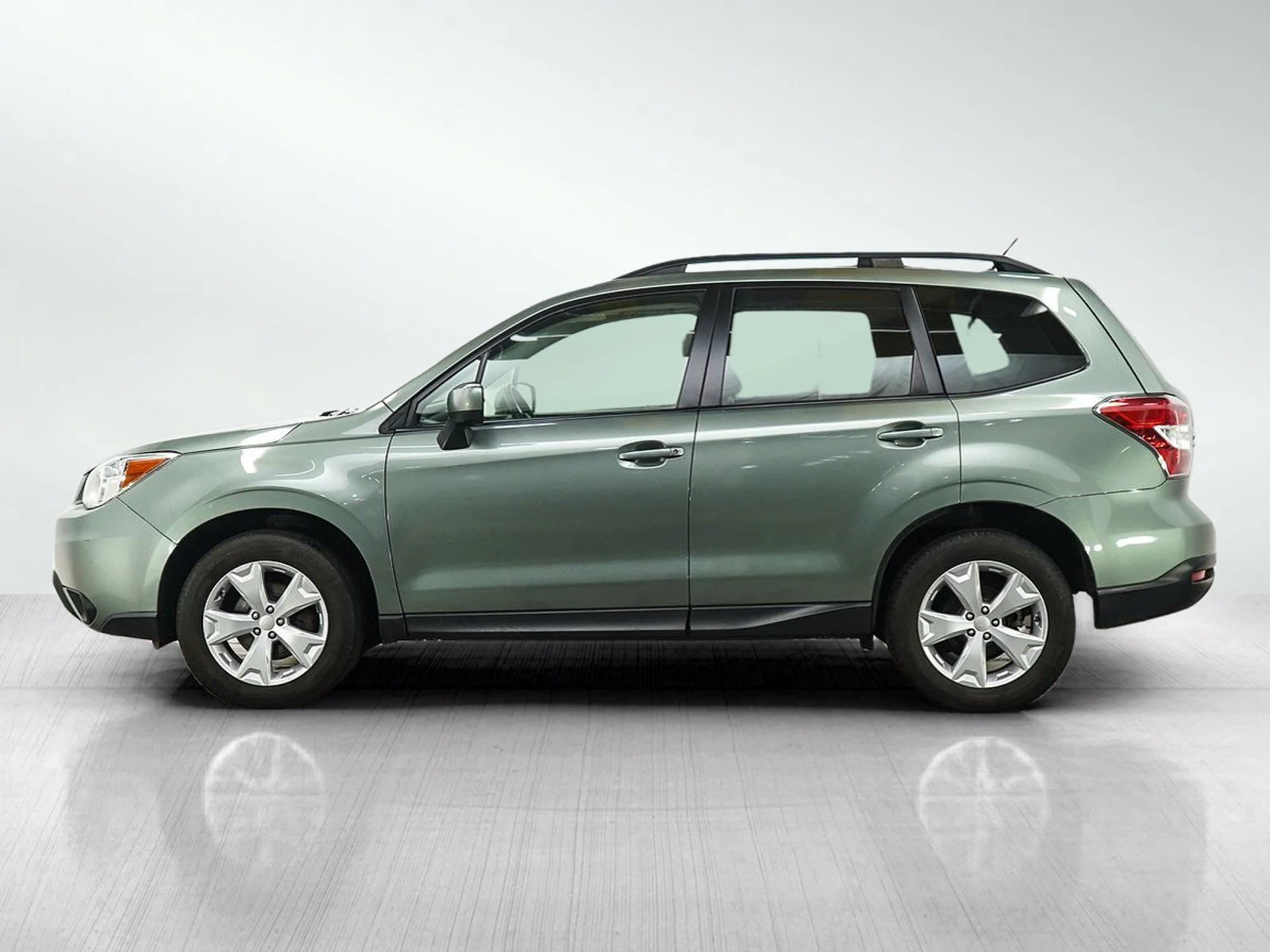Used 2014 Subaru Forester i Premium with VIN JF2SJAEC4EH449366 for sale in White Bear Lake, Minnesota