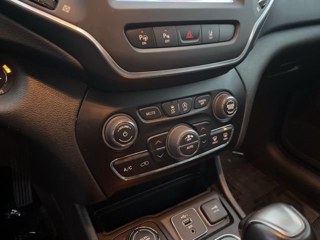 2023 Jeep Cherokee Altitude Lux - Photo 25