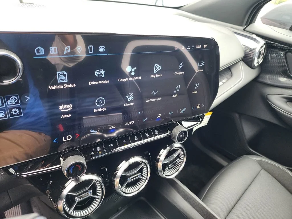 2025 Chevrolet Blazer EV LT - Photo 14