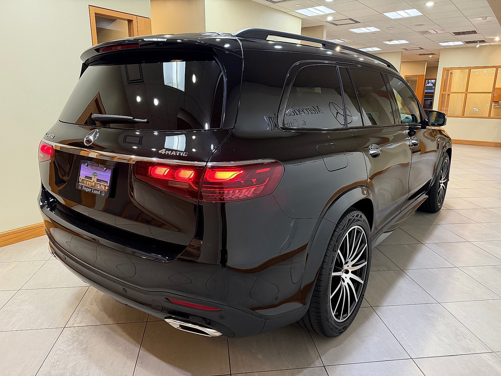 Used 2026 Obsidian Black Metallic Mercedes-Benz 4MATIC® image 6