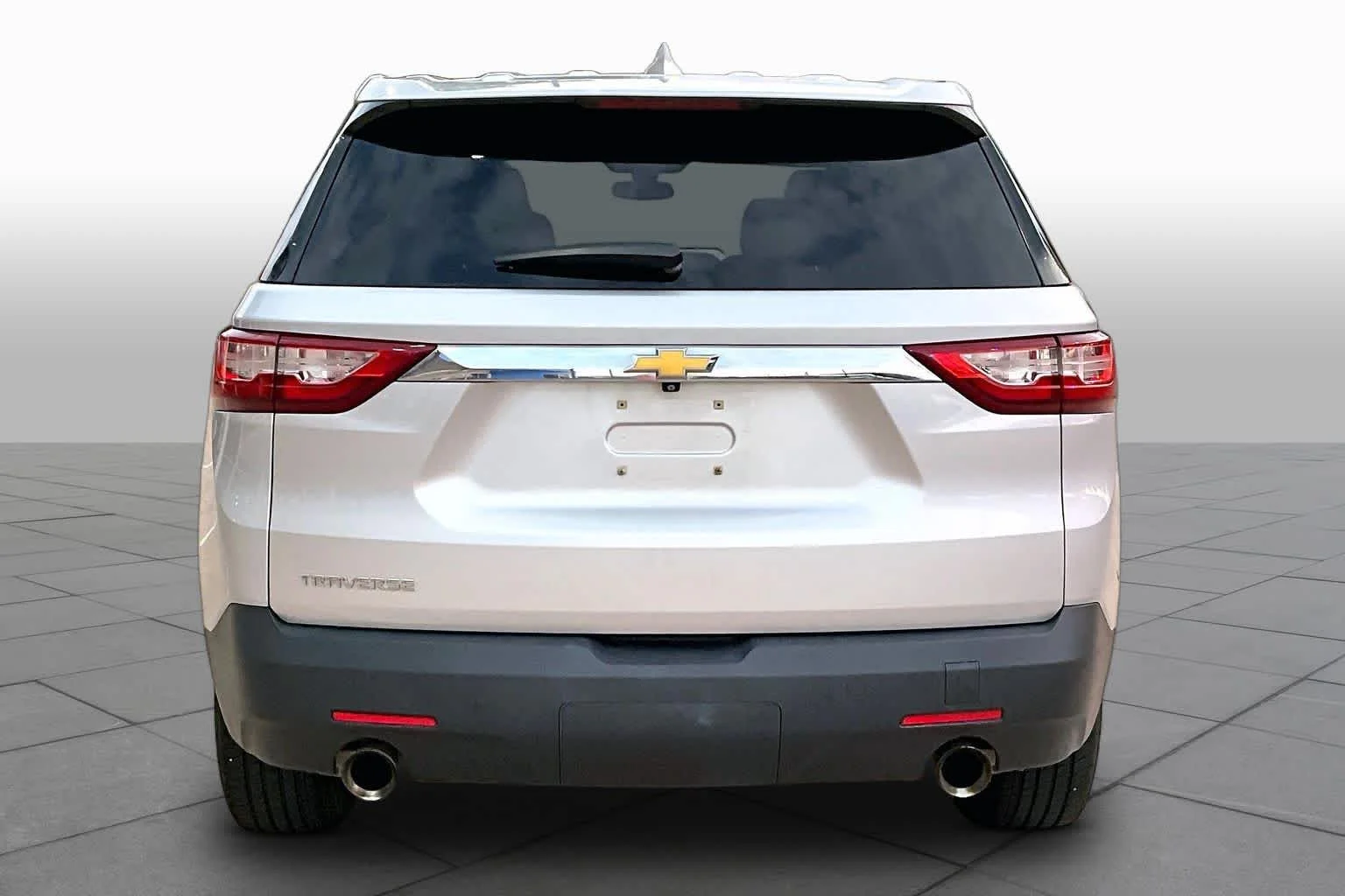 Used 2020 Silver Ice Metallic Chevrolet LS image 5