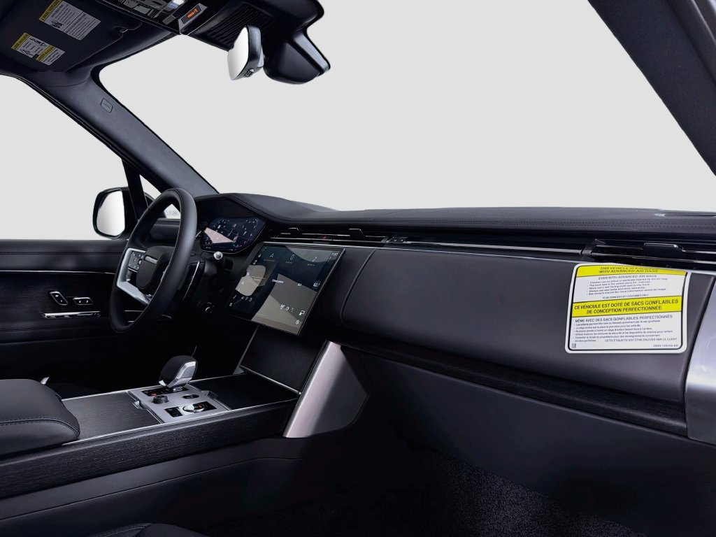 New 2027 Santorini Black Land Rover SE image 31