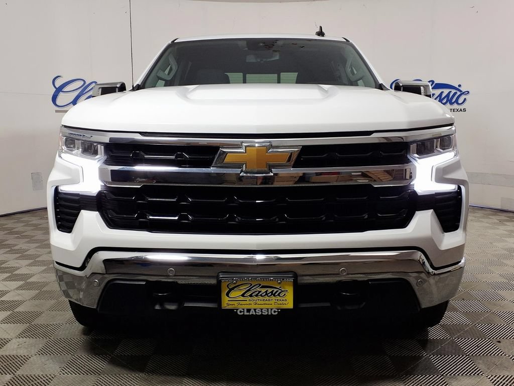 Used 2024 Summit White Chevrolet LT image 3