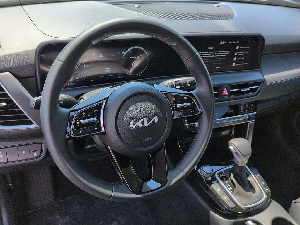 New 2026 Gravity Gray Kia EX image 9