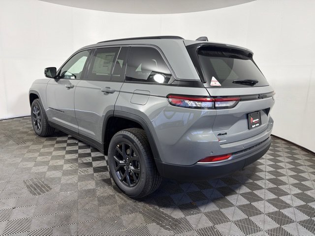 New 2027 Gray Jeep Altitude image 7