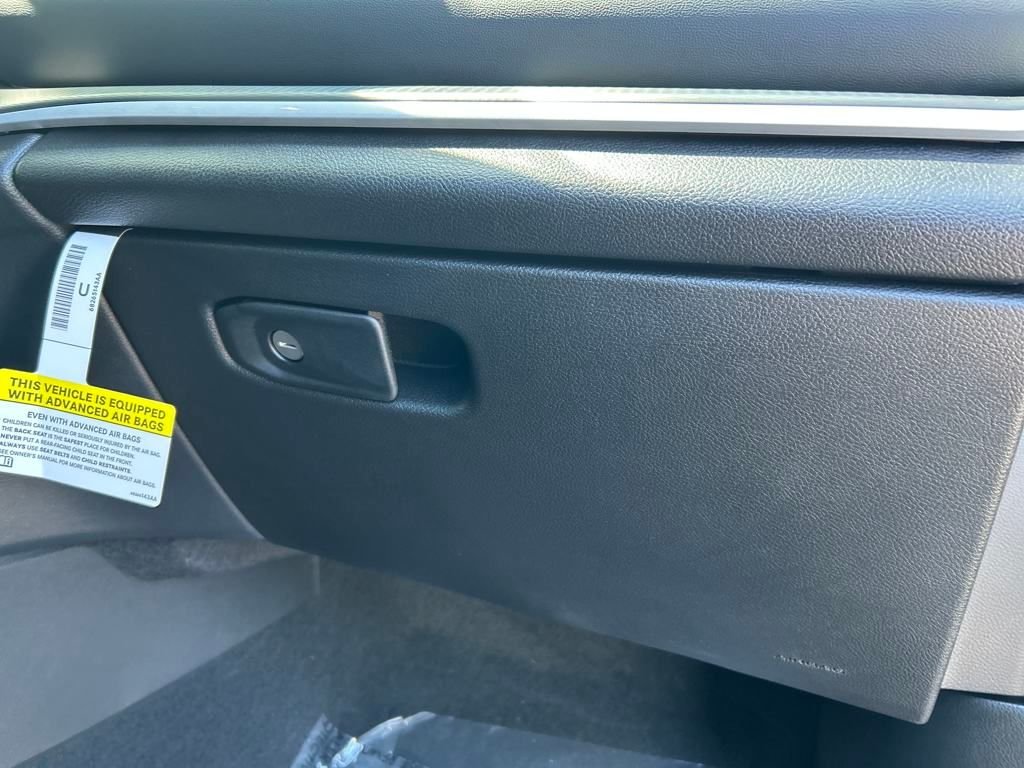 Used 2025 Silver Jeep Altitude image 25