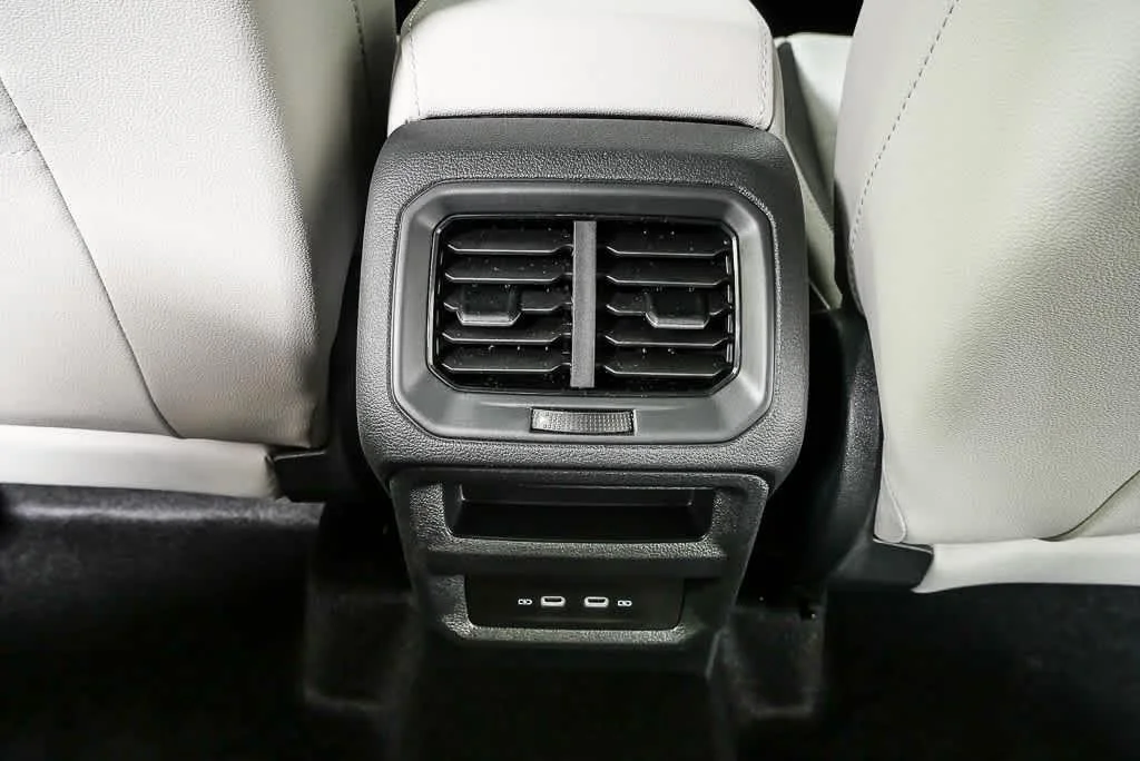 New 2026 Deep Black Pearl VOLKSWAGEN SESUN image 19
