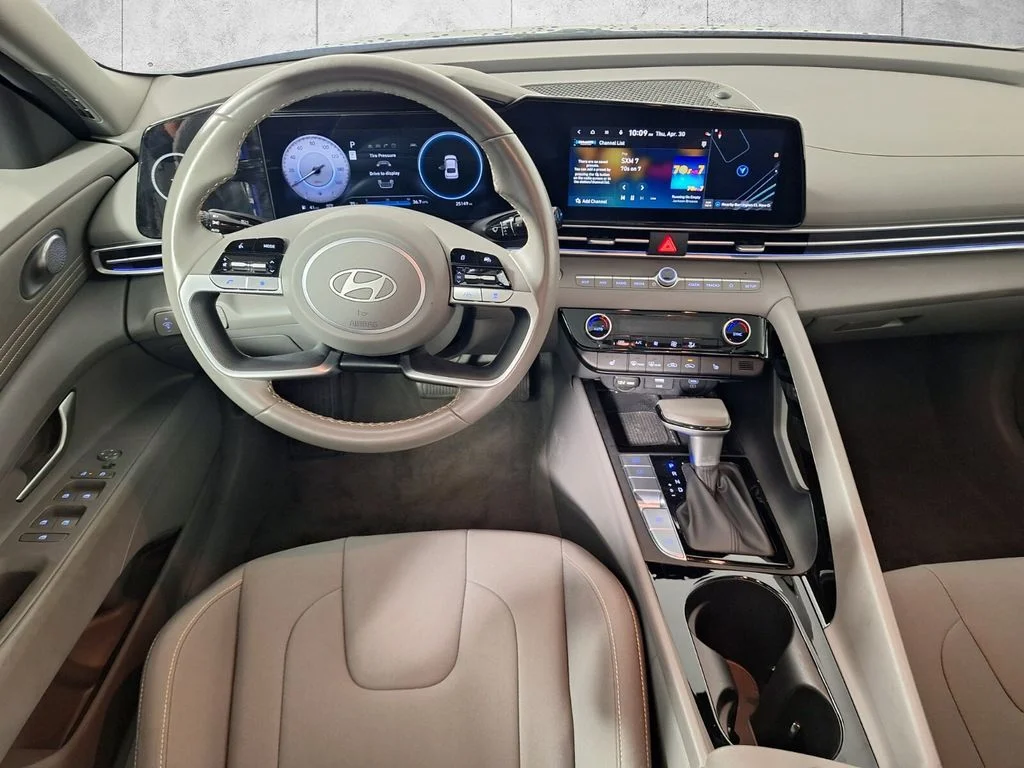 Used 2025 Intense Blue Hyundai SEL Convenience image 9