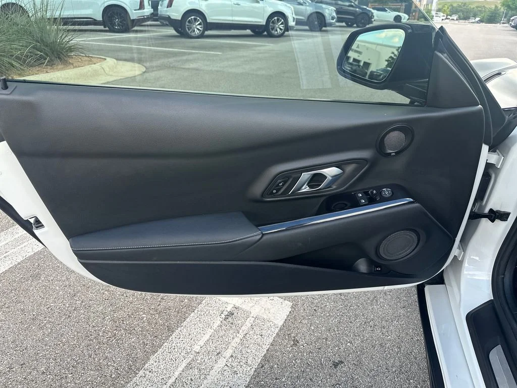 Used 2025  Toyota 3.0 image 15