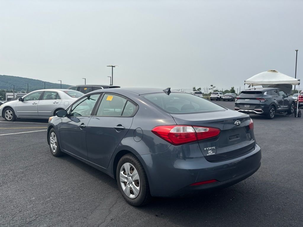 Used 2016 Blue Kia LX image 5