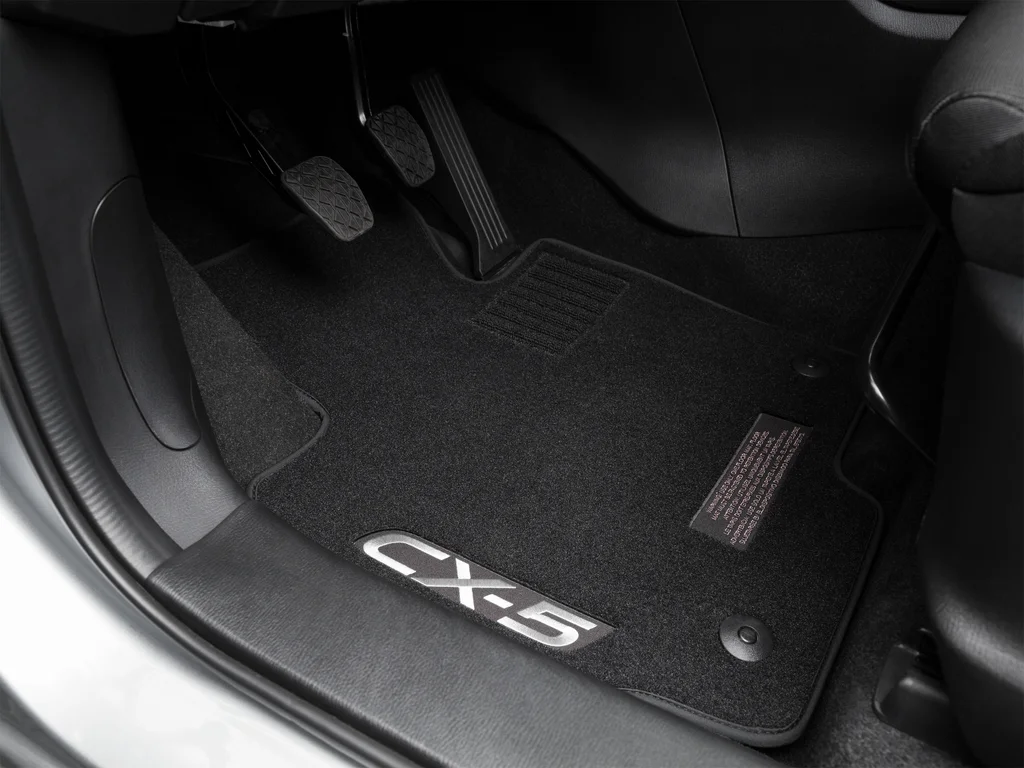 Used 2016 Silver Mazda Sport image 32