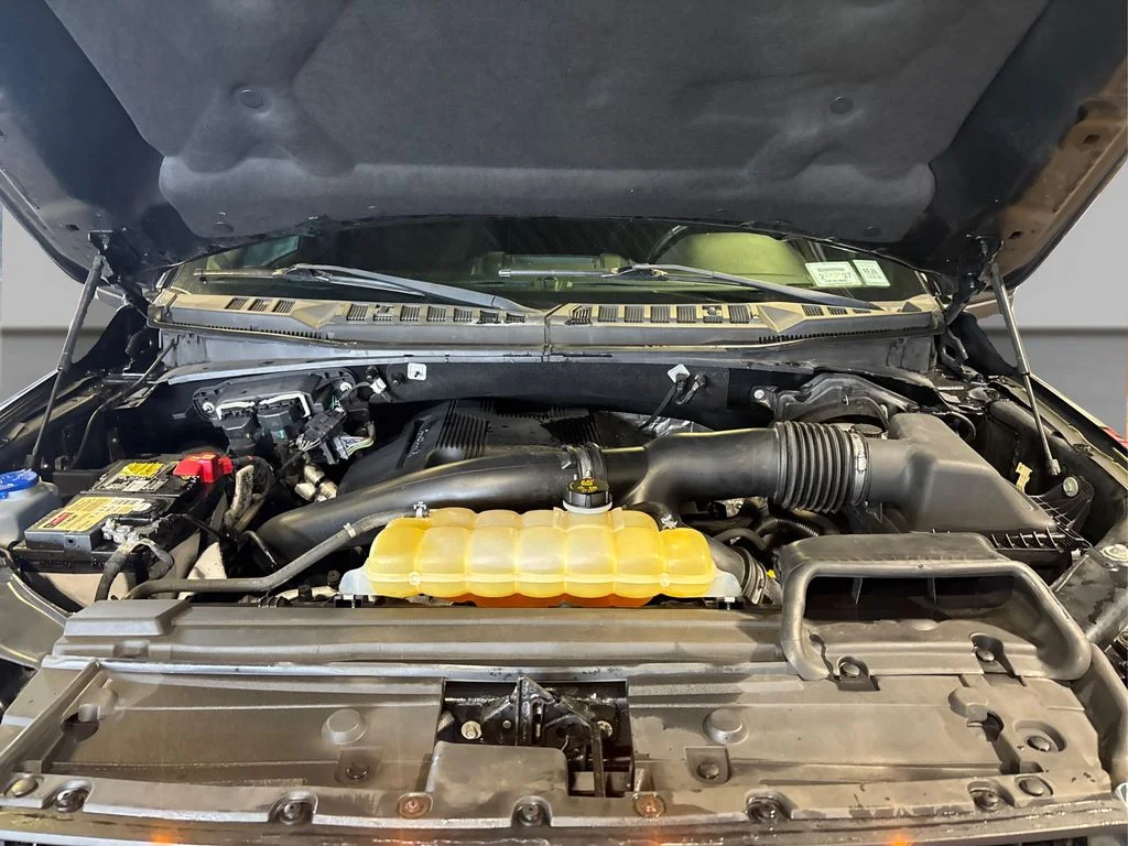 Used 2018 Shadow Black Ford XLT image 18