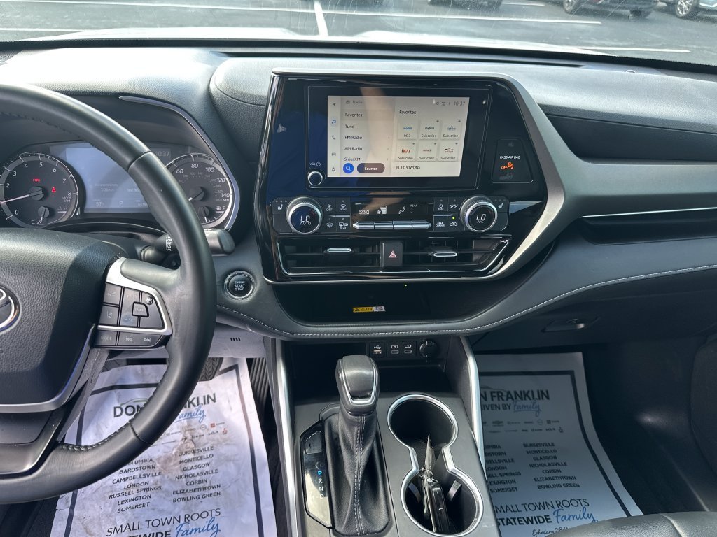 Used 2023 Beige Toyota XLE image 20