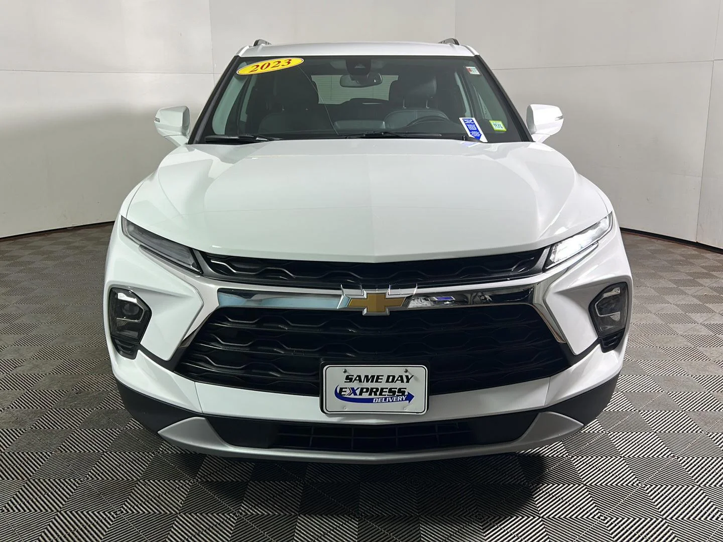 Used 2023 Summit White Chevrolet LT image 12