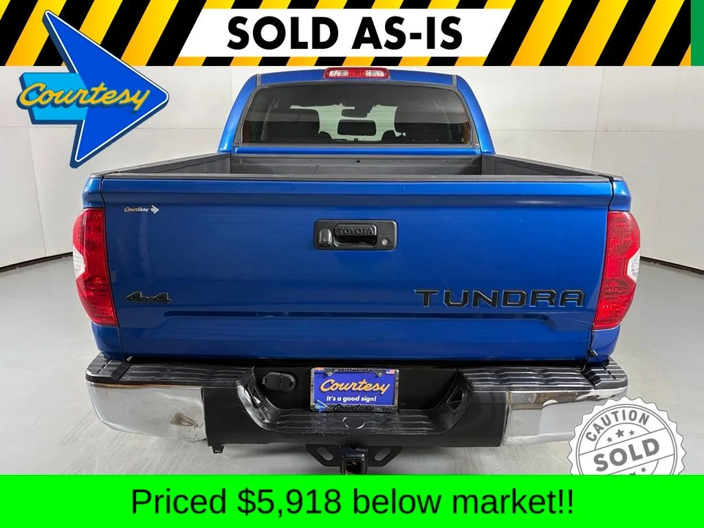 Used 2018 Blue Toyota SR5 image 7