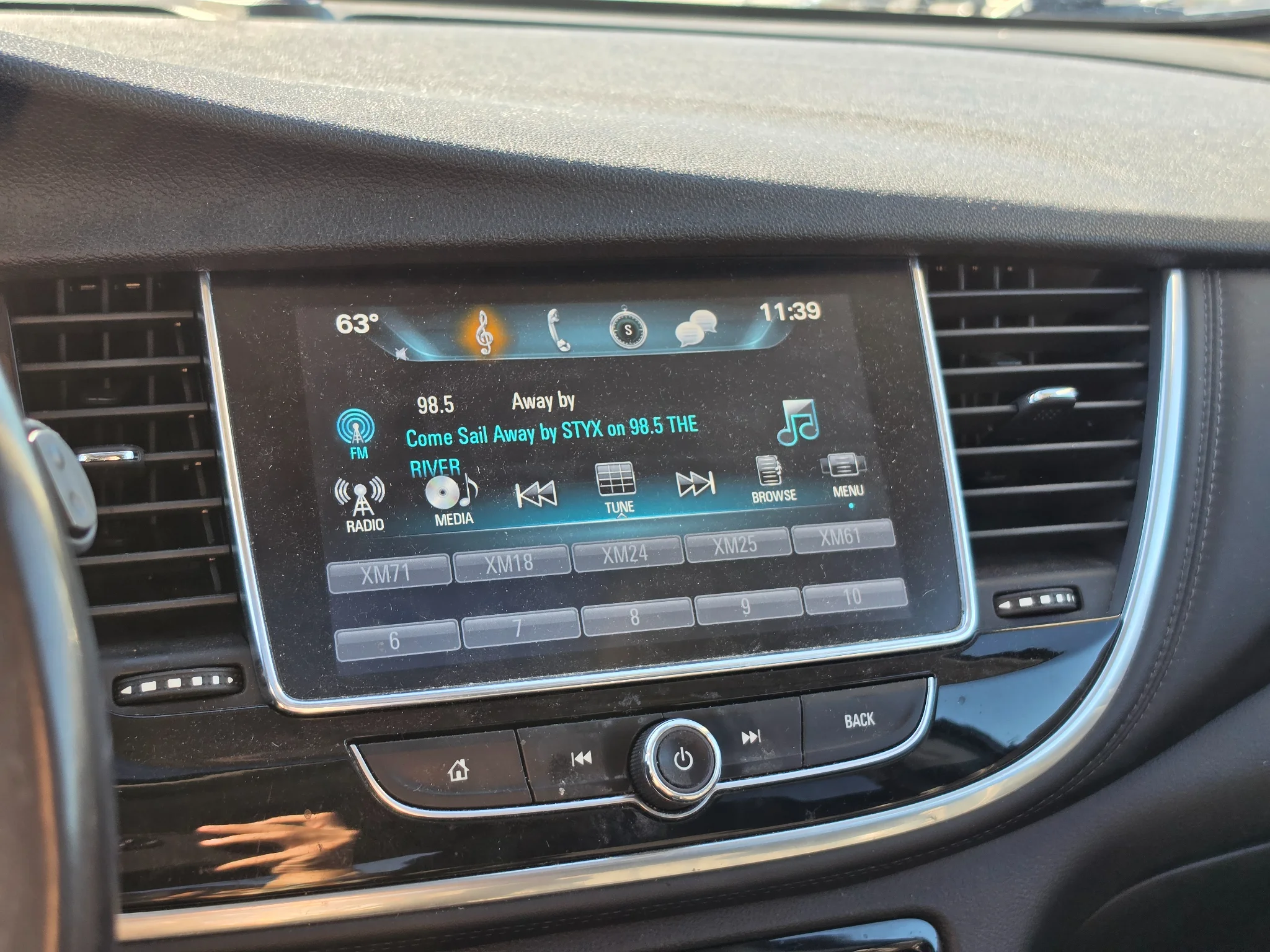 Used 2019 Black Carbon Metallic Buick Preferred image 11