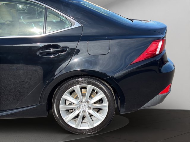 Used 2016 Black Lexus  image 26
