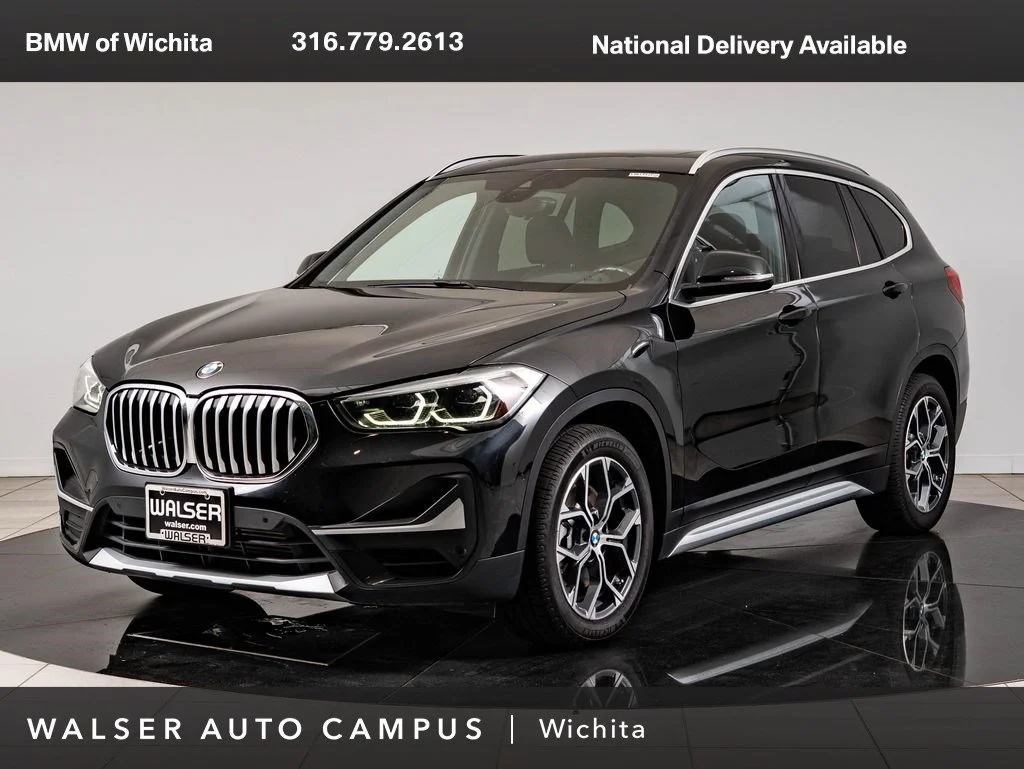 Used 2021 Black Sapphire Metallic BMW sDrive28i image 1