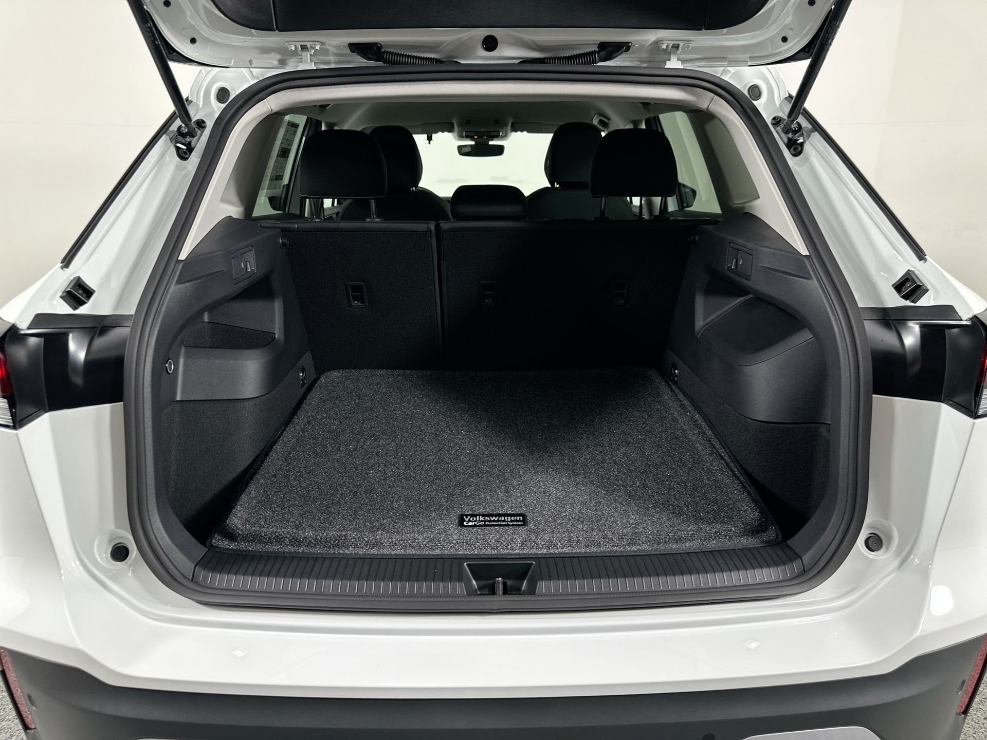 2025 Volkswagen Tiguan S - Photo 25