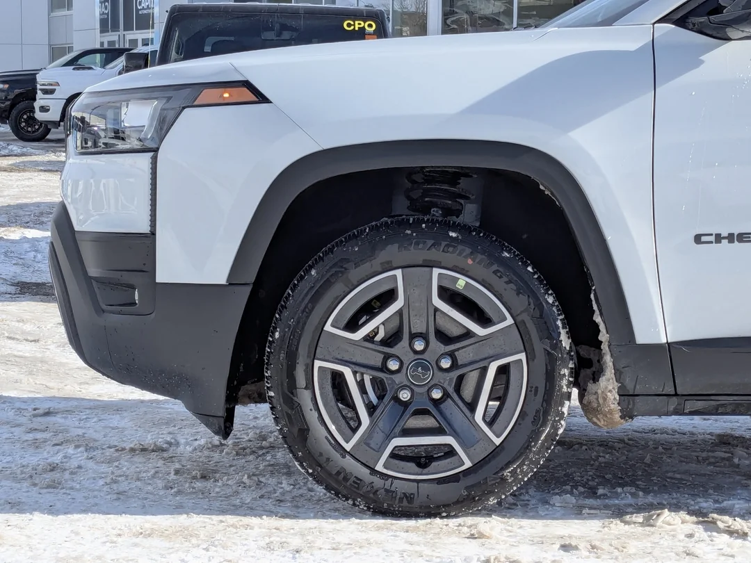 New 2026 White Jeep Laredo - - 4x4 - Hybrid - Customer Preferred Pkg 23F - Compact Spare Tire & More! image 9