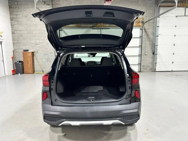 Used 2023 Black Kia LX image 22