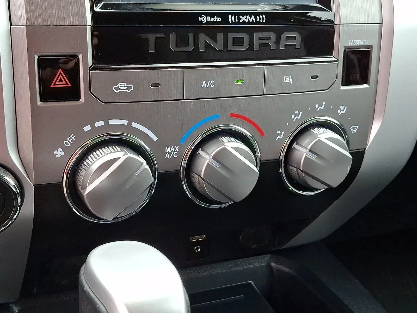 Used 2017 Super White Toyota SR5 image 19