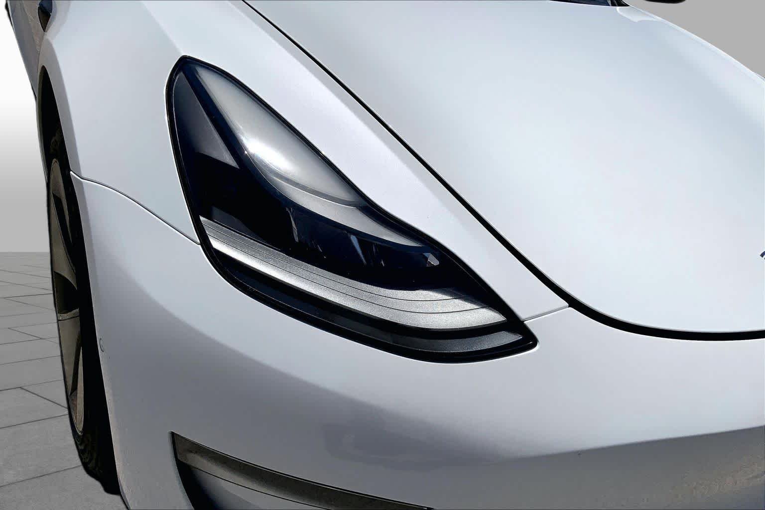 Used 2021 Pearl White Multi-Coat Tesla Standard Range Plus image 26