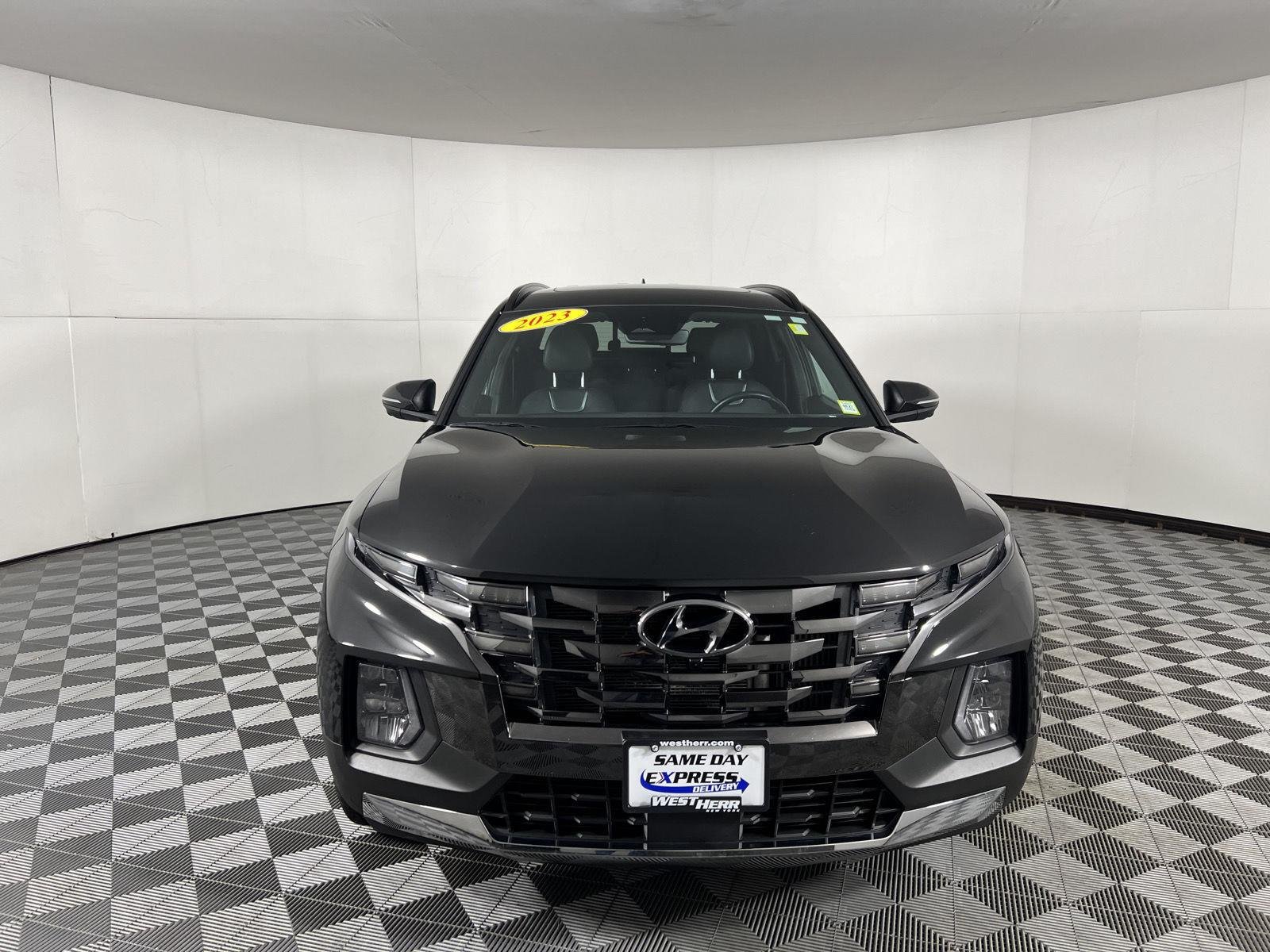 Used 2023 Phantom Black Hyundai Limited image 15