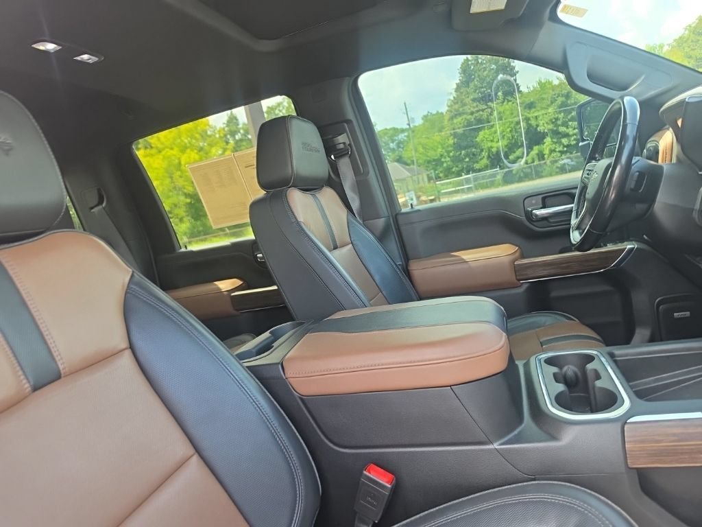 Used 2023 SUMMIT WHITE Chevrolet High Country image 33