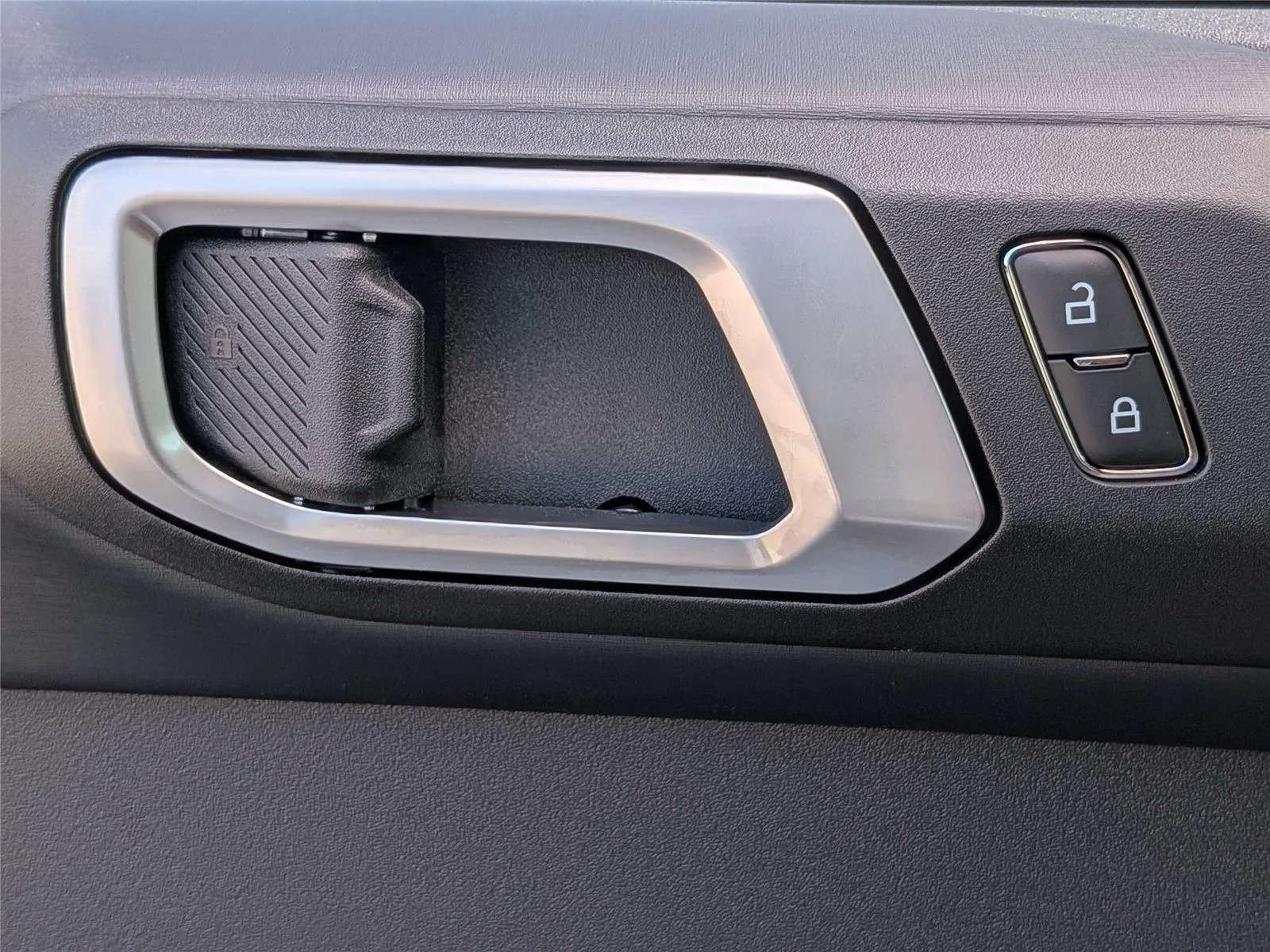 New 2026 Avalanche Gray Ford Outer Banks® image 23