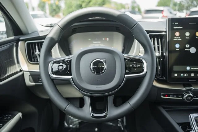 New 2026 Mulberry Red Volvo T8 Ultra image 28