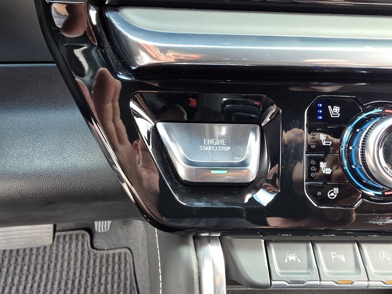Used 2025 Gray GMC 4WD CREW CAB 147" DENALI ULTIMATE image 28