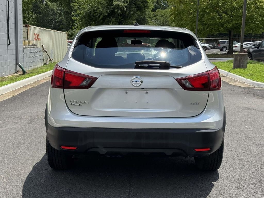 Used 2019 Silver Nissan S image 22