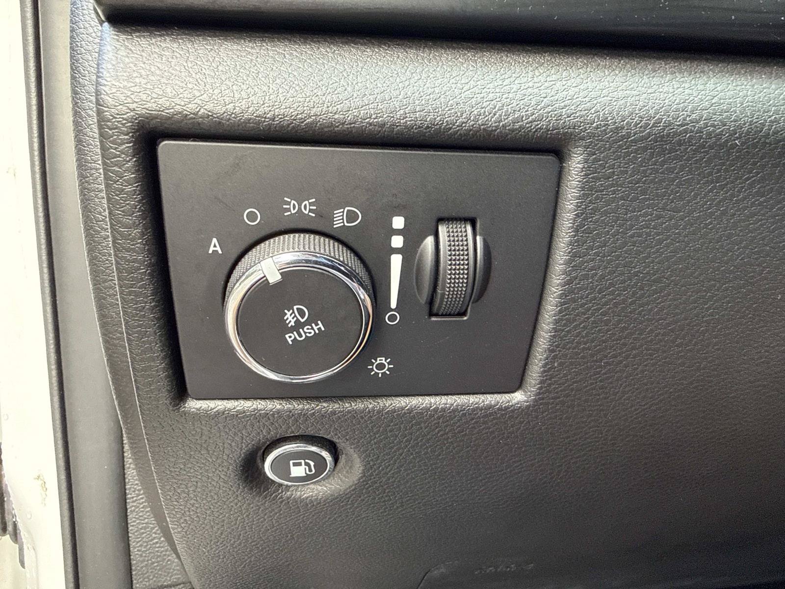 Used 2021 Bright White Clea Jeep Laredo E image 28