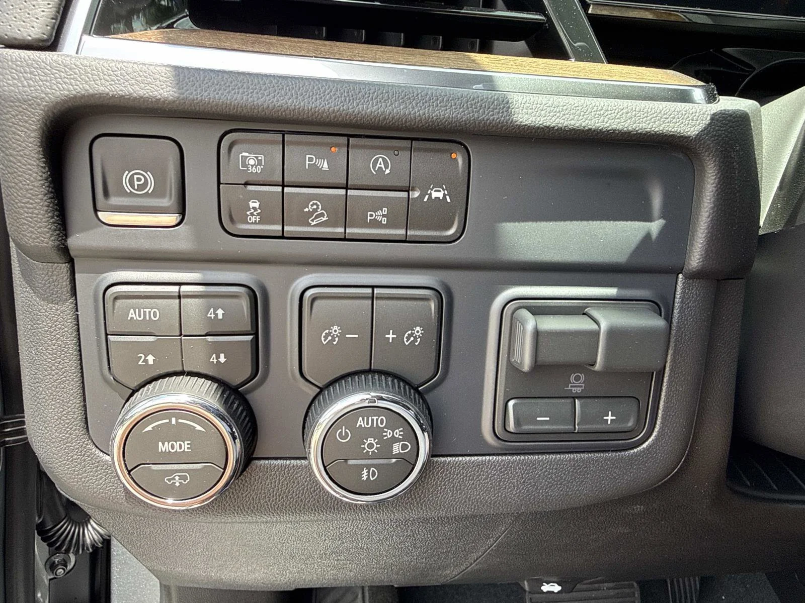 New 2026 Sterling Gray Metallic Chevrolet High Country image 30