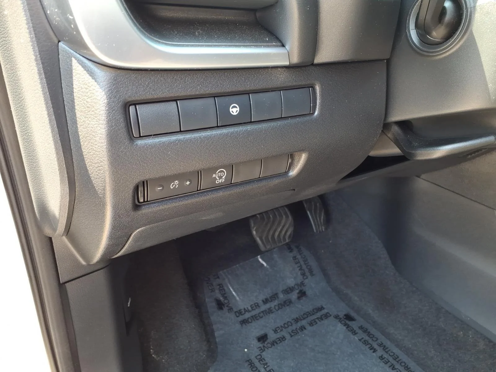 Used 2023  NISSAN SV image 26